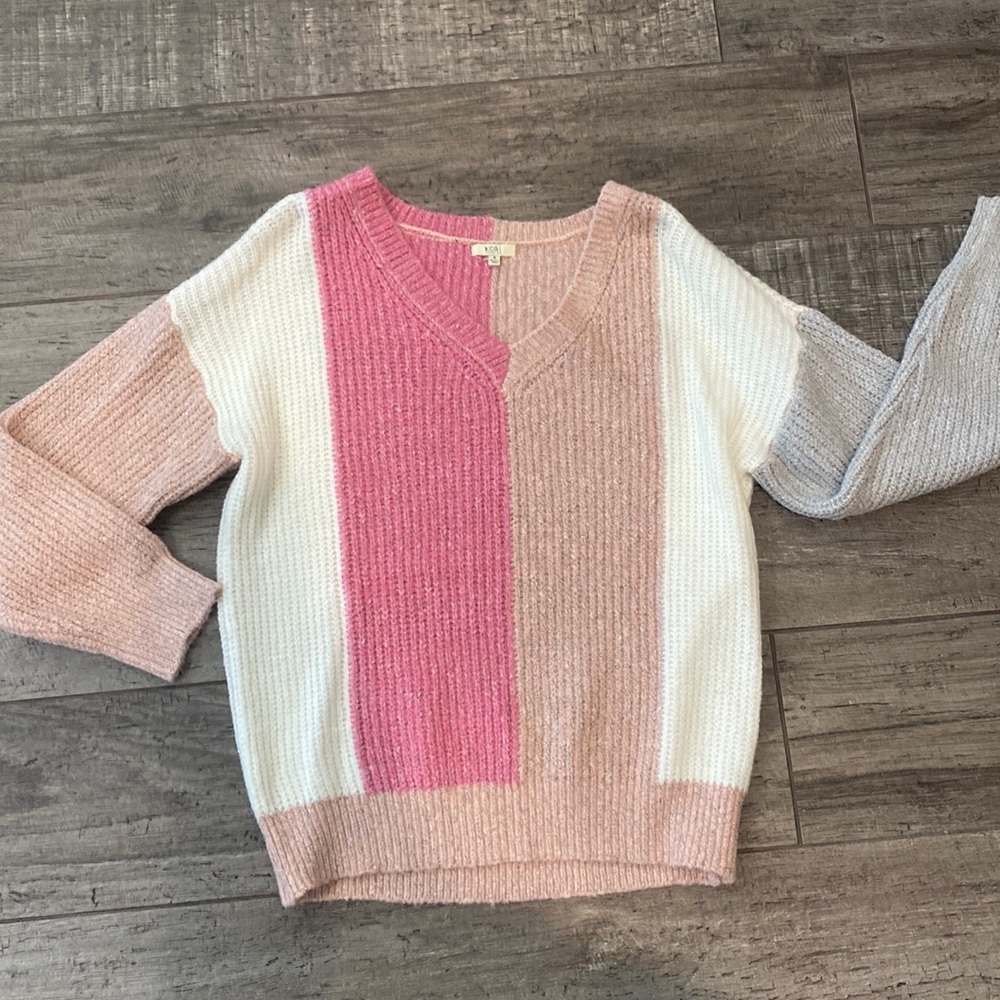 Kori sweater size Small